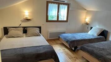 1 bedroom, iron/ironing board, travel crib, internet