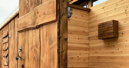 Walltree House Glamping - Bell Tent