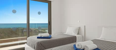 3 chambres, fer et planche à repasser, Wi-Fi gratuit, draps fournis