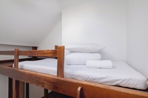 Apartamento, 2 habitaciones, 2 baños | 2 dormitorios, escritorio, espacio para trabajar con un portátil