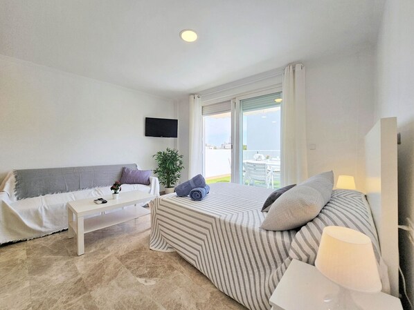 Iron/ironing board, free WiFi, bed sheets, wheelchair access