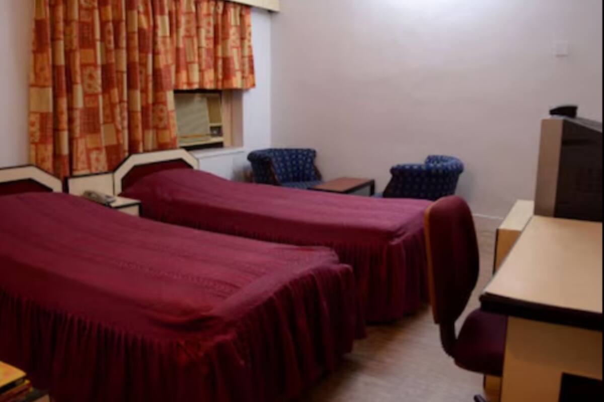 Standard Twin Room | WiFi (free), bed sheets