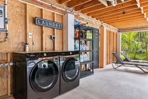 Interior - Private Home - 1 Block to Gulf -Heated Pool (Fort Myers Beach)