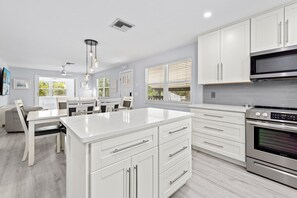 Fridge, microwave, oven, stovetop - Private Home - 1 Block to Gulf -Heated Pool (Fort Myers Beach)