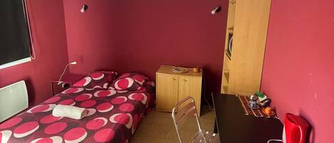 1 chambre, draps fournis