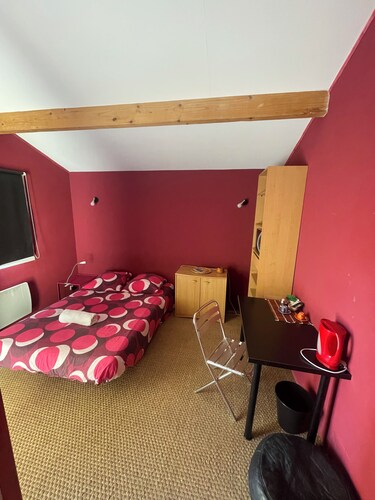 La Petite Maison Chez JP. À Proximité du Stade et du Parc Eurexpo