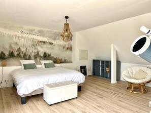 5 slaapkamers, een strijkplank/strijkijzer, wifi, beddengoed