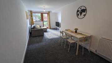 Apartment | Living area | TV