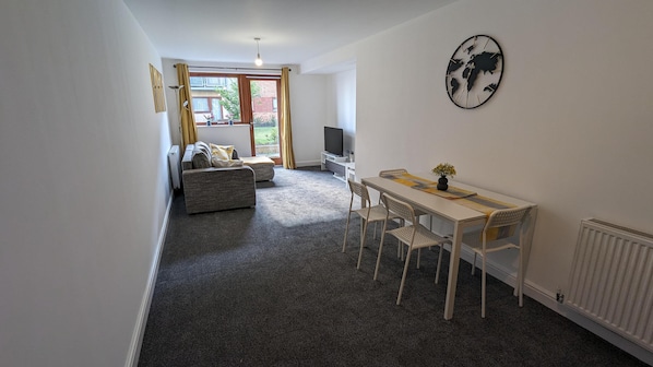 Appartement | Aire de séjour | Téléviseur