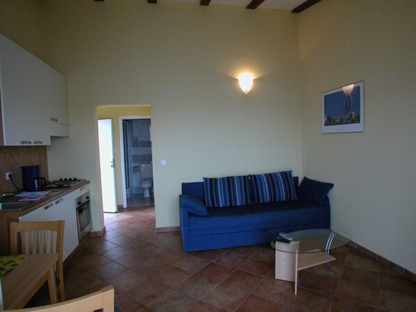 Living area - 1 bedroom apartment in lukovo (Lukovo)
