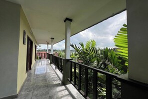 Exterior detail - OYO 94014 The Sanya Homestay (Mengwi)