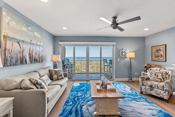 TV, fireplace, offices - OCEAN FRONT Oasis with Private Balcony Beach Views (Jacksonville Beach)