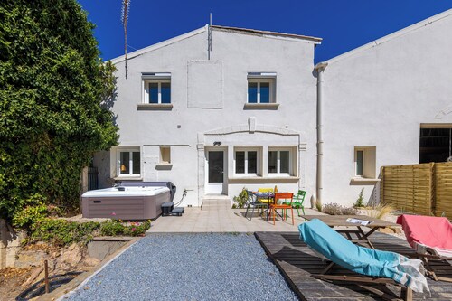 Elégante Demeure au Milieu du Domaine de La Yole, Chez Elo