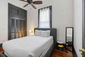 2 bedrooms, iron/ironing board, free WiFi, bed sheets - Lively Bywater/St Claude Apt w/ Balcony (New Orleans)
