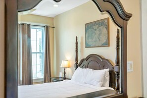 3 Schlafzimmer, Schreibtisch, Bügeleisen/Bügelbrett, kostenloses WLAN