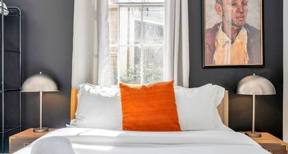 Classy Magazine St Apartment | Parking + Laundry