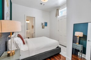 2 chambres, fer et planche à repasser, accès au Wi-Fi (inclus)