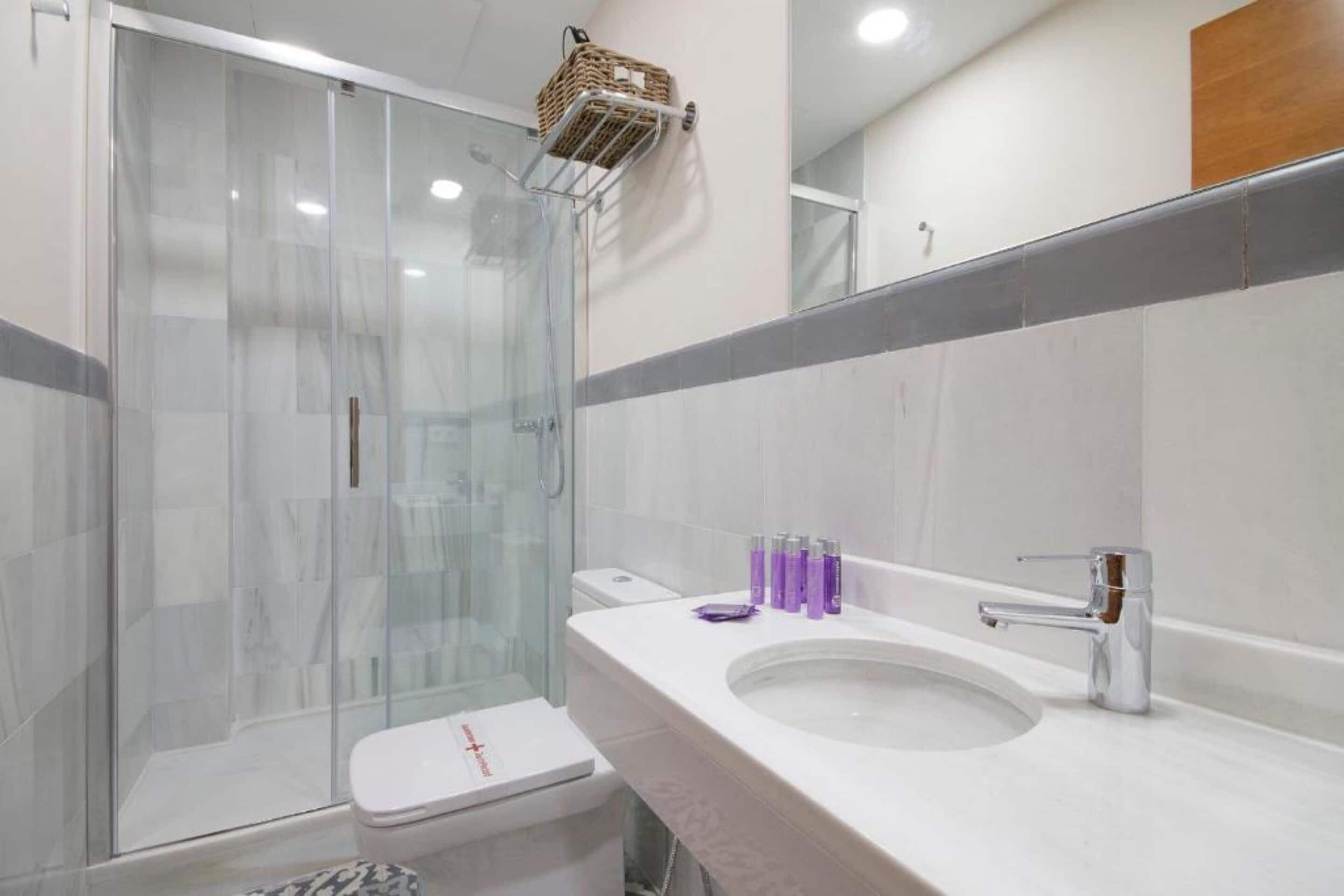 Standard Apartment, 2 Bedrooms | Bathroom | Shower, hair dryer, towels, soap