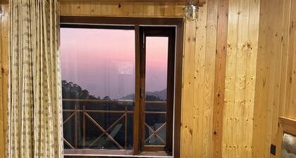 Cozy Rooms Mountain View in the Heart of Nainital