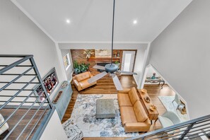 Smart TV, fireplace, DVD player