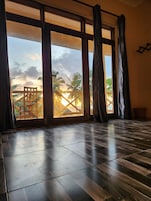 In-room safe, free WiFi