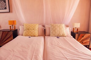 2 bedrooms, iron/ironing board, WiFi, bed sheets