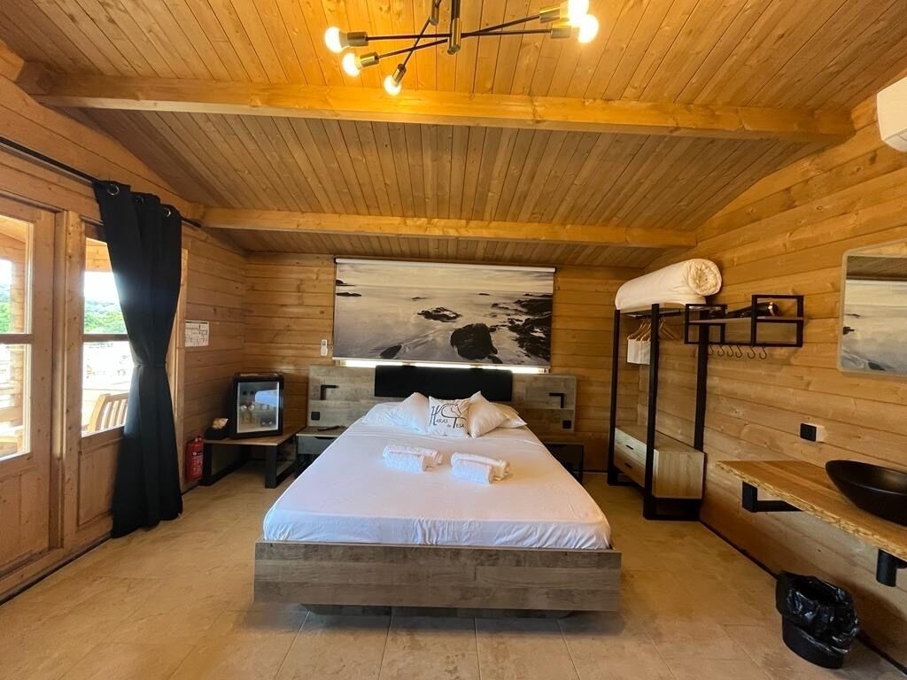 1 chambre, coffres-forts dans les chambres, bureau, Wi-Fi gratuit