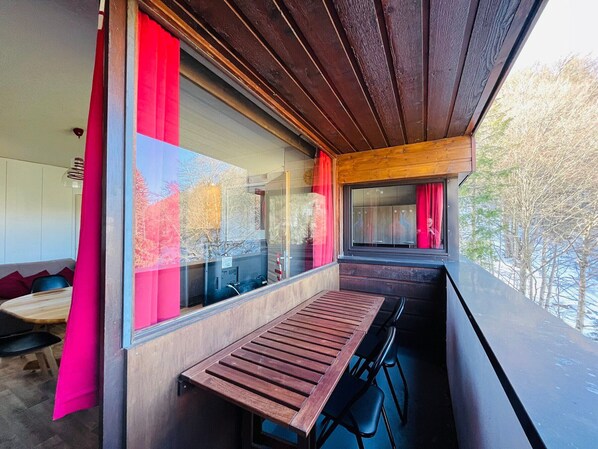 Outdoor dining - Apartment in Mont-Dore with Private Parking - 4 people (Mont-Dore)