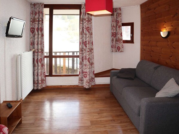 TV - Cozy studio for 2 in the heart of the resort (Les Orres)