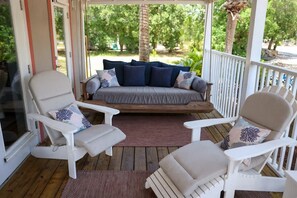 Terrace/patio - Bahama Breeze- Private Pool- 4 Bikes- Steps to Bea (Santa Rosa Beach)