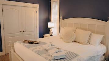 4 bedrooms, iron/ironing board, travel crib, free WiFi