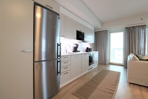 Standard Apartment, 2 Bedrooms | Private kitchen