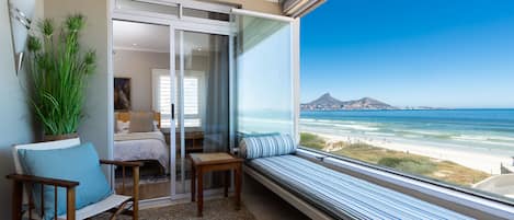 Apartment (3 Bedrooms) | Front of property