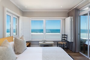 Apartment (3 Bedrooms) | Interior - Lagoon Beach Penthouse (Cape Town)