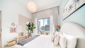Deluxe Apartment | 1 bedroom, in-room safe, blackout drapes, iron/ironing board