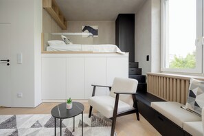 Studio, Kitchen | Laptop workspace, iron/ironing board, free WiFi, bed sheets
