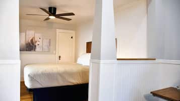 1 bedroom, iron/ironing board, travel crib, free WiFi