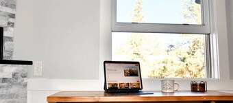 Charming Historic Suite. Cozy with Modern Comforts. Pet-Friendly