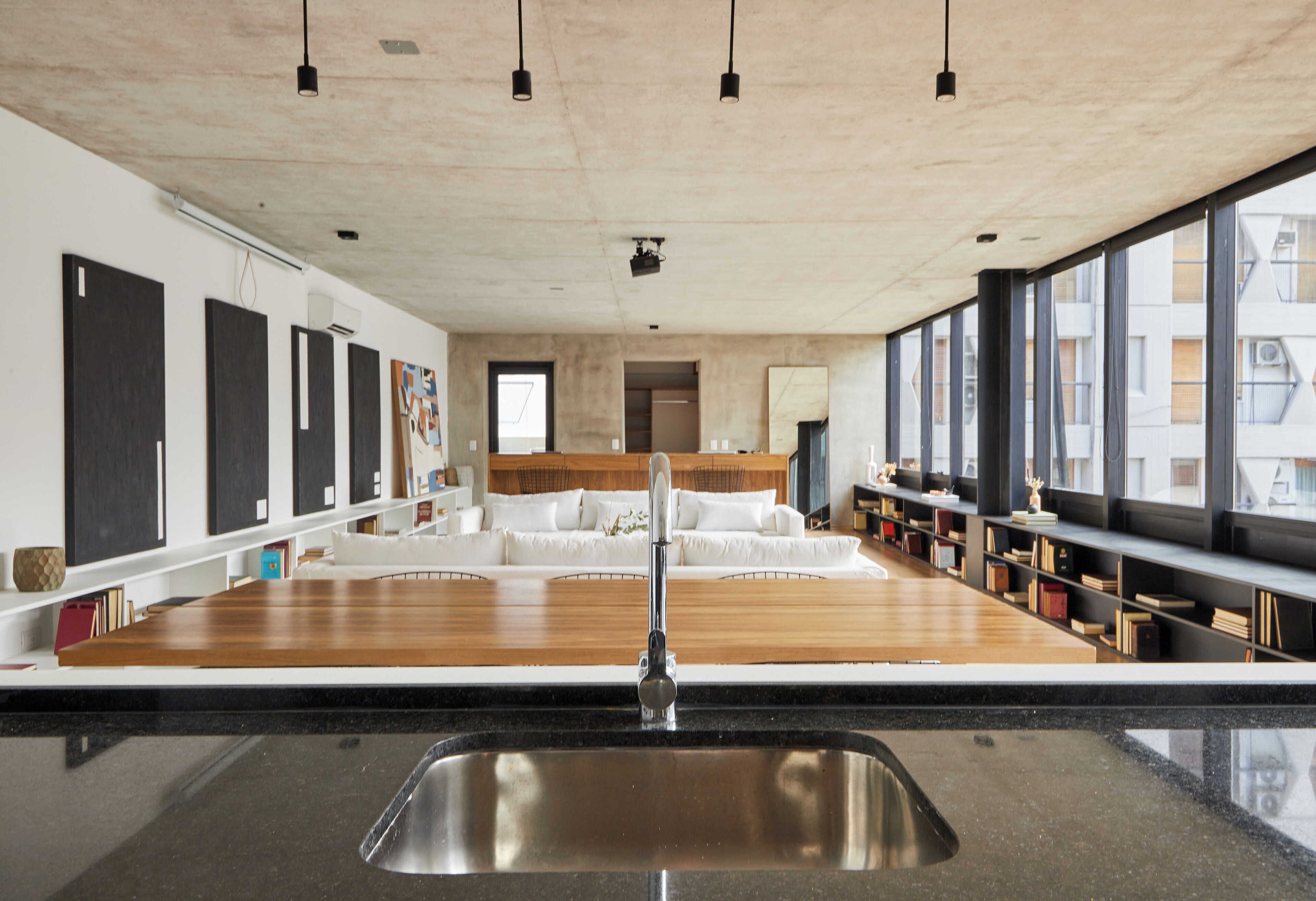 复式房 (7A) | 起居区