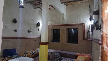 客室内のダイニングエリア