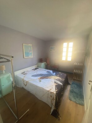 3 bedrooms, iron/ironing board, WiFi