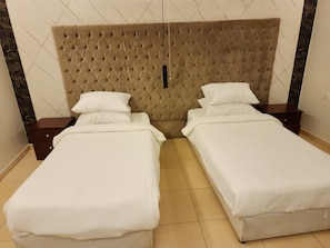 1 bedroom, pillow-top beds, iron/ironing board, free wired Internet