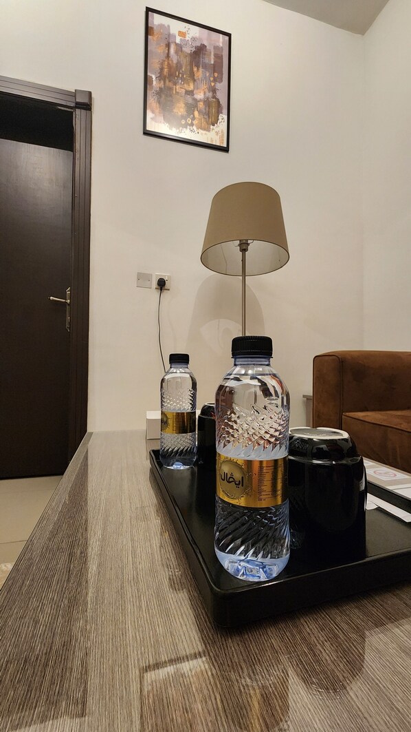 Télévision à écran plasma de 45 pouces avec chaînes par satellite