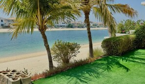 Property grounds - Private Pool and Beach | Luxury 6BR Villa| Palm (Dubai)