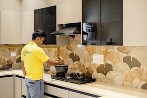 Deluxe Double Room, City View | Living area - Lime Tree B&B Pari Chowk (Greater Noida)