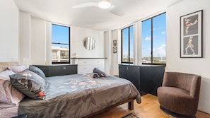 2 chambres, fer et planche à repasser, Wi-Fi, draps fournis