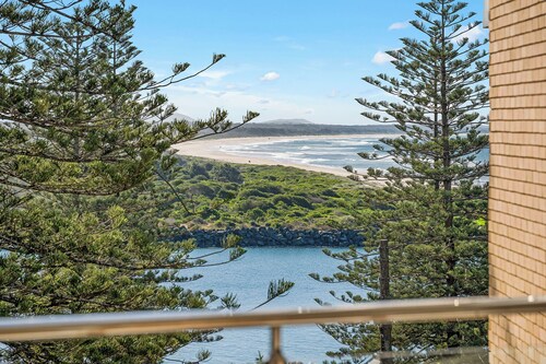 Tasman Towers 16 - Two bedroom unit located in the heart of Port Macquarie