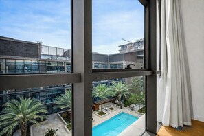 ラグジュアリー アパートメント プールビュー | シティ ビュー