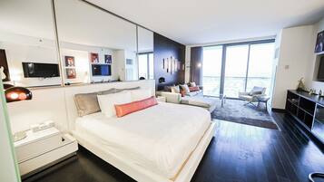 1 quarto, escrivaninha, ferros/tábuas de passar roupa, Wi-Fi de cortesia