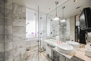 Shower, jetted tub, hair dryer, towels